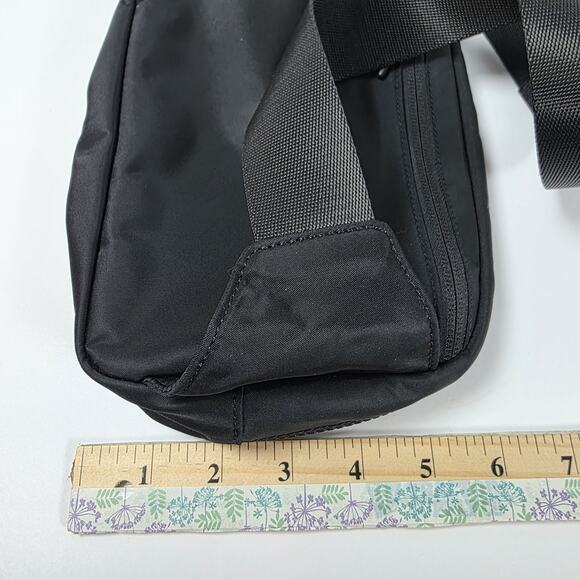 Lululemon Everywhere Belt Bag – Black 1L Crossbody Fanny Waist Pack - Picture 7 of 9